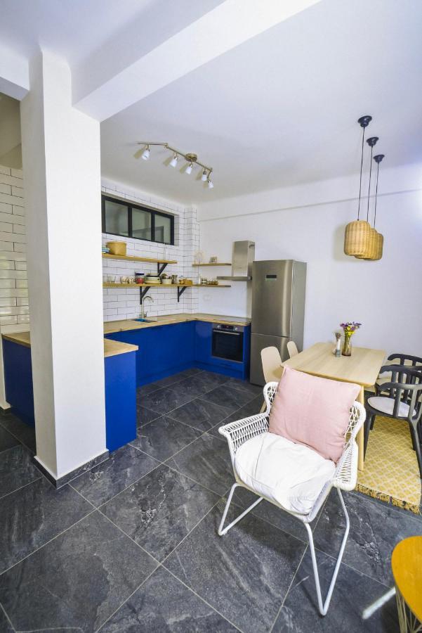 Gorgeous Apartment In The City Center Солун Екстериор снимка