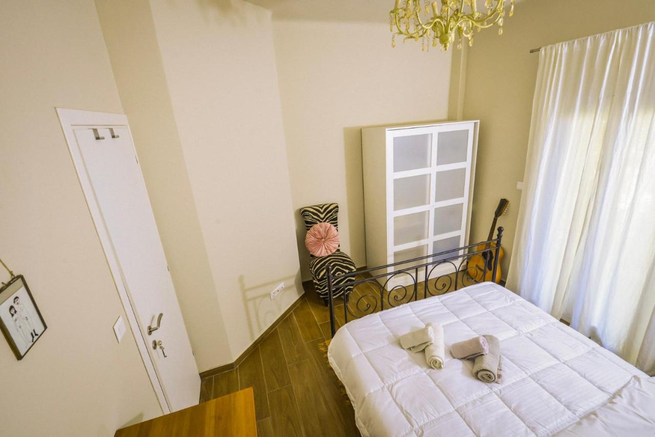 Gorgeous Apartment In The City Center Солун Екстериор снимка