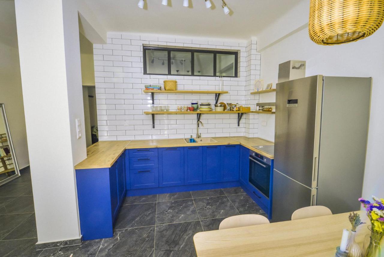 Gorgeous Apartment In The City Center Солун Екстериор снимка