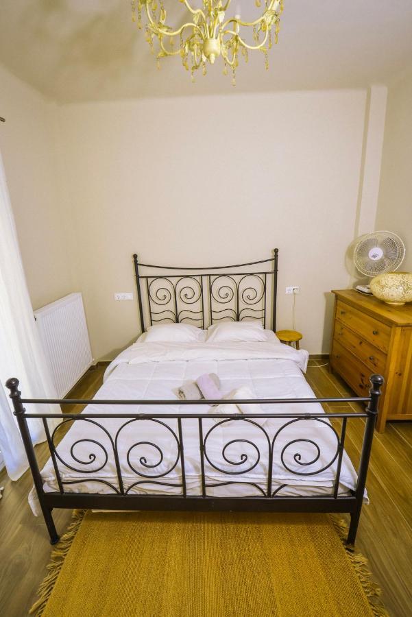 Gorgeous Apartment In The City Center Солун Екстериор снимка